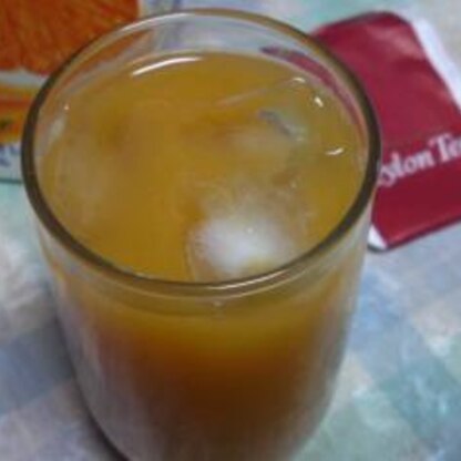 100%のオレンジジュースで作りました。濃厚なフレーバーティーって感じで、美味しかったです。